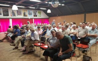 Zondag 12 juli was de lezing en boekpresentatie Jac. Biemans over onderduiker Akos Farkas in Maarheeze en Soerendonk; De Smeltkroes te Maarheeze was goed vol met publiek!